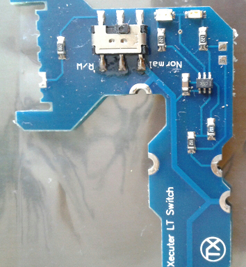 Lettura in corso e Apri vano disco-lt-switch.png