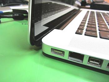 Aggiustare cornice LCD MacBook-img_0192.jpg
