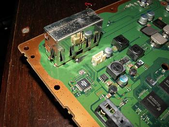 Componenente carbonizzato su scheda madre 60Gb-usb-ps3.jpg