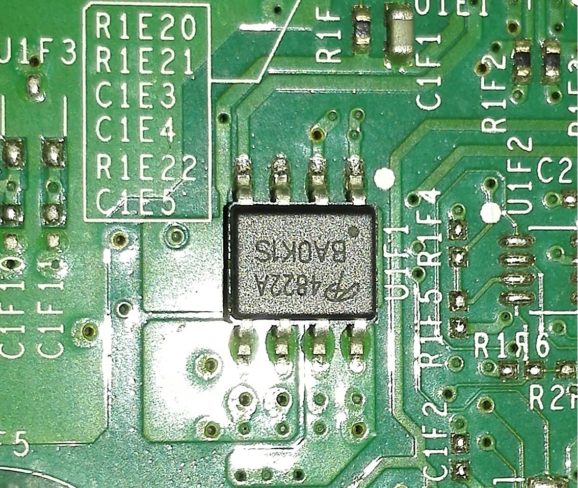 Ricerca componente U1F1 bruciato su Trinity.-ic_4228a.jpg