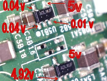 Schema tensioni ai pin connettore di alimentazione slim-regolatori.jpg