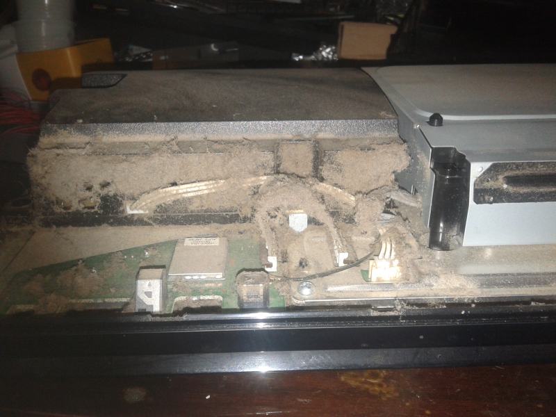 Nome: ps3 polvere.jpg
Visite: 257
Dimensione: 79.6 KB