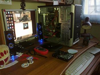 La mia piccola postazione :)-01032012179.jpg