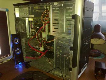 La mia piccola postazione :)-01032012181.jpg